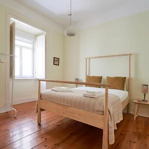 Renovated Spacious Baixa Apartment, By Timecooler Lisbon